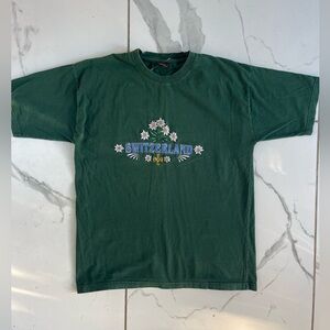 VINTAGE  Ronweil Switzerland embroidered destination tee